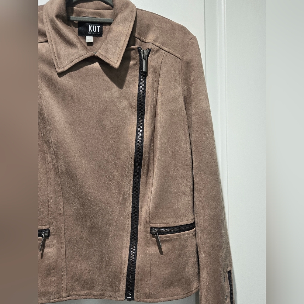 Kut from the Kloth Eveline Asymmetrical Crop Faux Suede Taupe Moto Jacket Size S - Picture 5 of 12